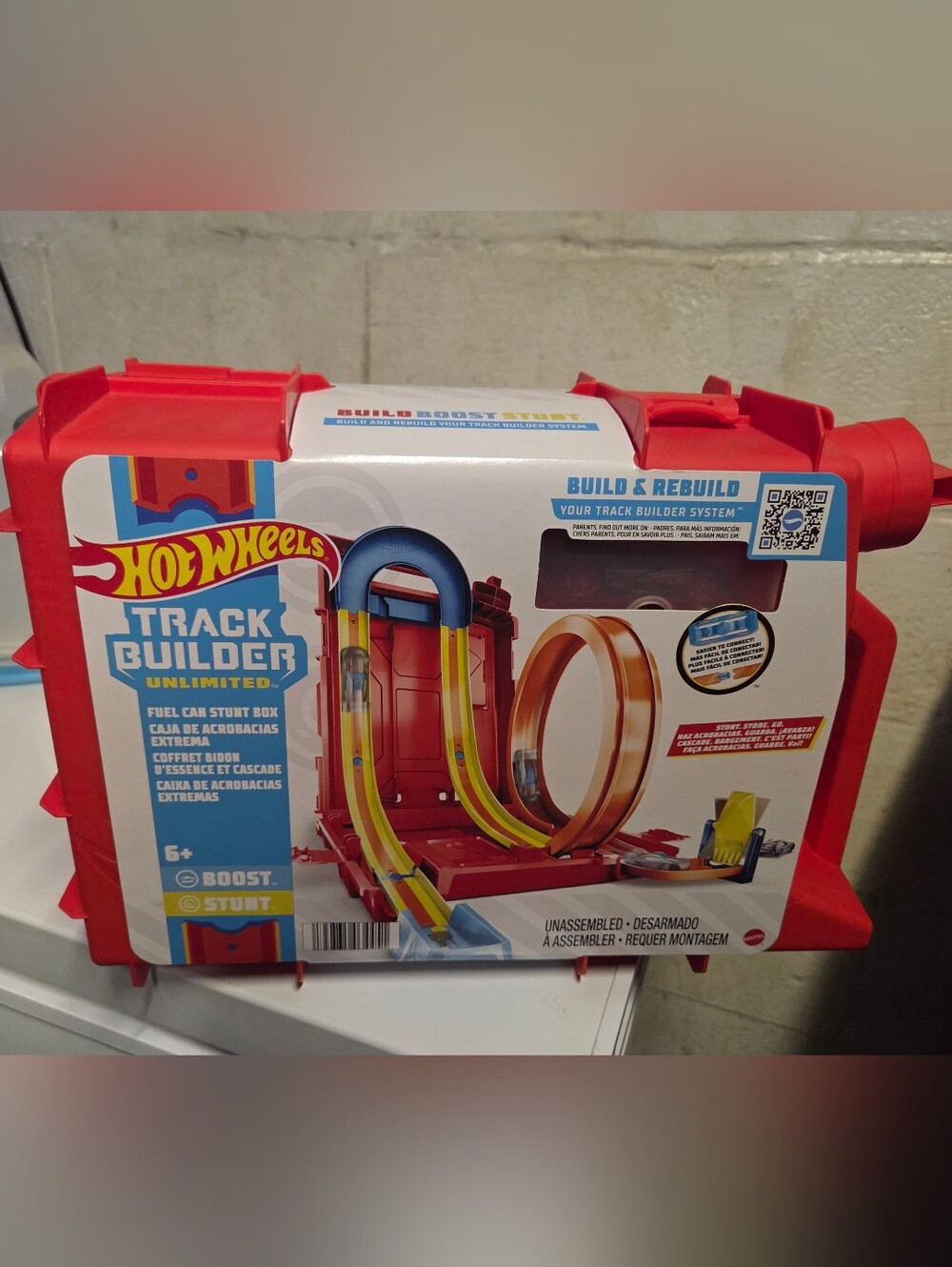 Brand New Hot Wheels Track Builder Unlimited Red Fuel Can Stunt Box